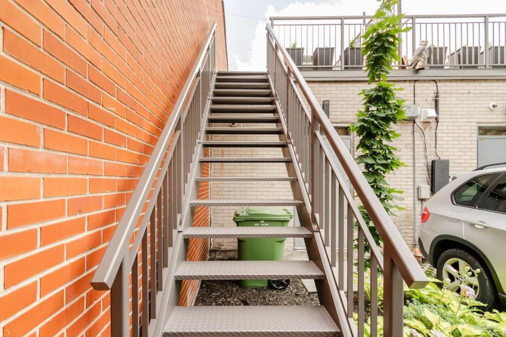 Apartamento Plaza10 - 20 Restaurants At Under A 10 Minute Walk Montreal